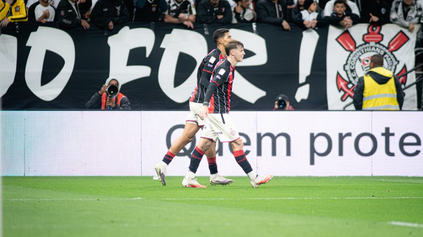 Vitória x Athletico-PR: onde assistir, escalações e arbitragem