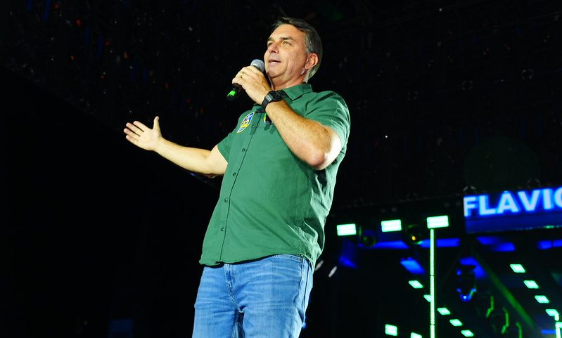 Flávio Bolsonaro diz que pedirá anulação do 2º turno após Lula ser reeleito