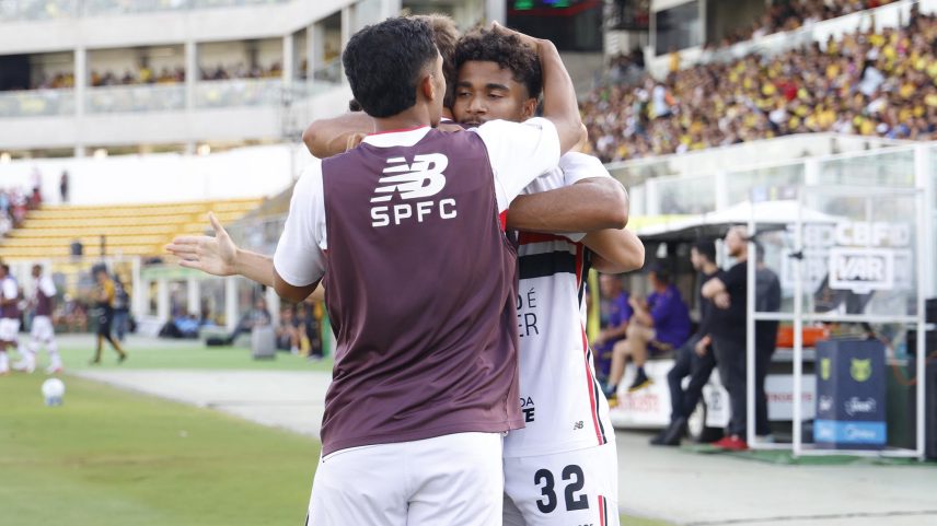 Bahia x São Paulo: onde assistir, escalações e arbitragem