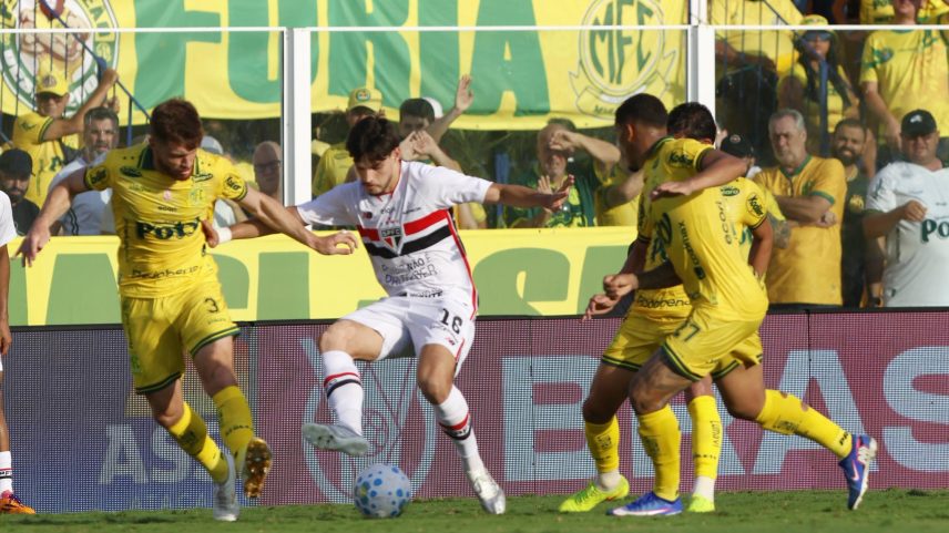 Mirassol segue perto do Z4 após empate com o São Paulo no Maião