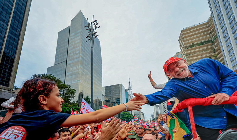 Lula ganhou em 13 estados e Flávio, em 14 e no Distrito Federal