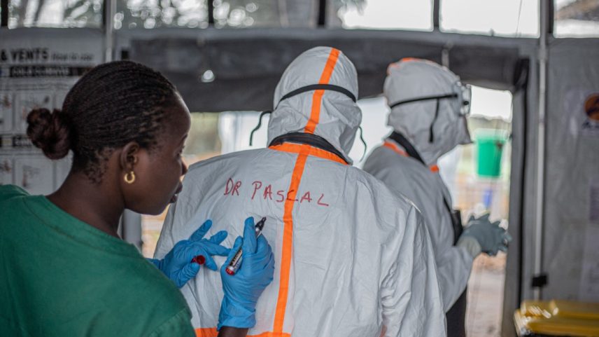 Ebola já fez mais de 5 mil vítimas no Congo, no 2º maior surto da história