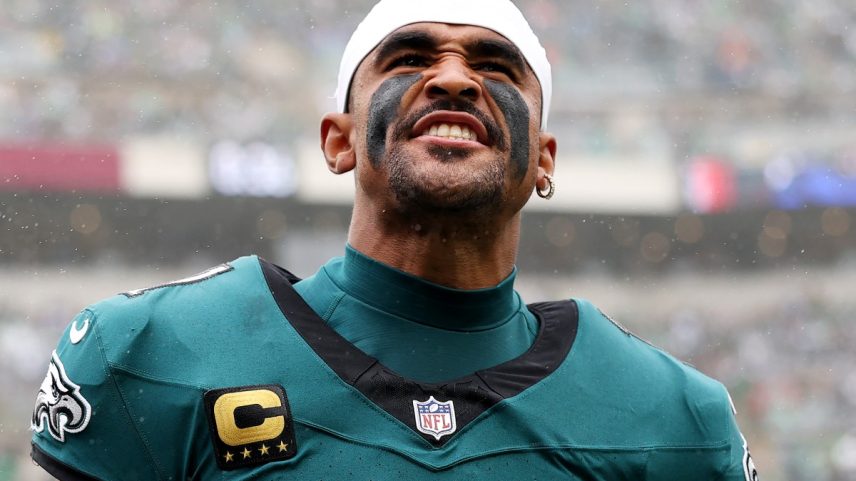 NFL: Jalen Hurts tem coágulos nos pulmões e pode perder temporada