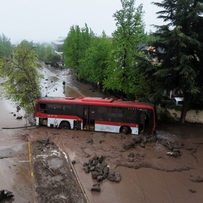 Chile declara "zona de catástrofe" após chuvas e deslizamentos atingirem Santiago