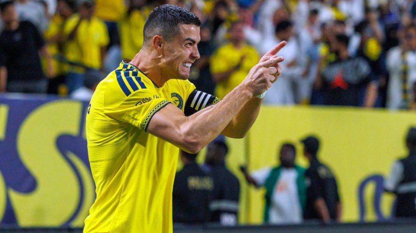 Cristiano Ronaldo faz três gols e chega a 985 na carreira