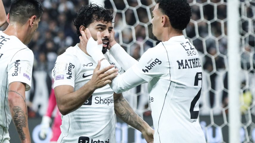 Corinthians bate o Mirassol, encerra jejum e encosta no rival no Z-4