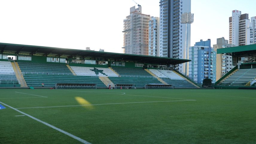 Chapecoense x Athletico: onde assistir, escalações e arbitragem