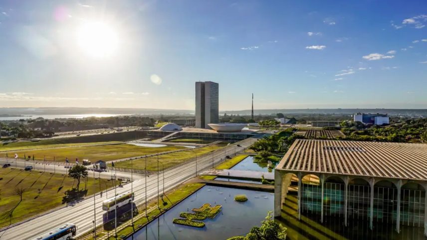 Após carta de Flávio, presidente do TSE diz que eleição ocorreu com normalidade