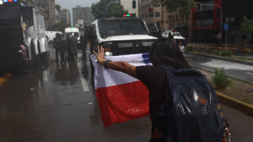 Chile tem 110 detidos em atos pelo aniversário da revolta social de 2019