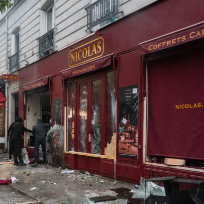 Paris terá terceira noite de toque de recolher e manifestações são proibidas
