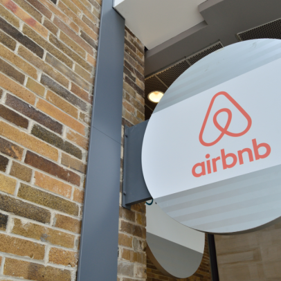 Airbnb muda regras, e hóspedes não precisarão lavar louça no checkout