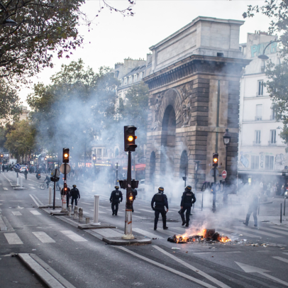 Paris adota novo toque de recolher até segunda (26) em áreas centrais
