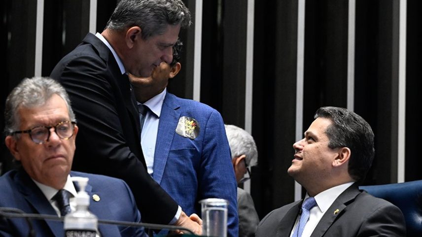 Oposição quer incluir redução da maioridade penal na PEC da Segurança