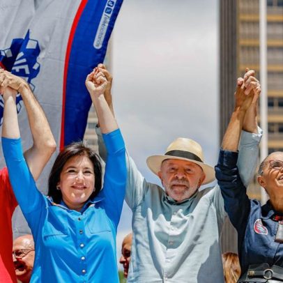 Lula diz que escolha, na eleição, é entre "civilização e barbárie"
