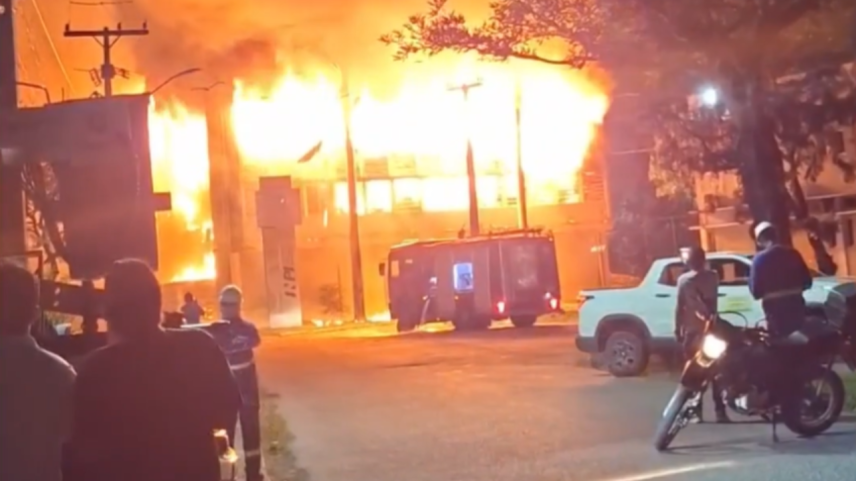 Incêndio causa grandes danos em prédio de inovação da UFPE de Recife