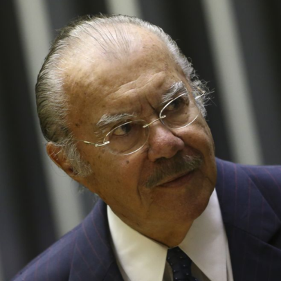 Sarney é internado na UTI após passar por cirurgia abdominal no Maranhão