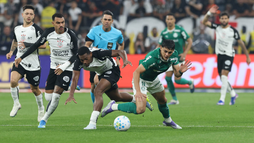 Palmeiras x Corinthians: onde assistir ao vivo, escalações e arbitragem
