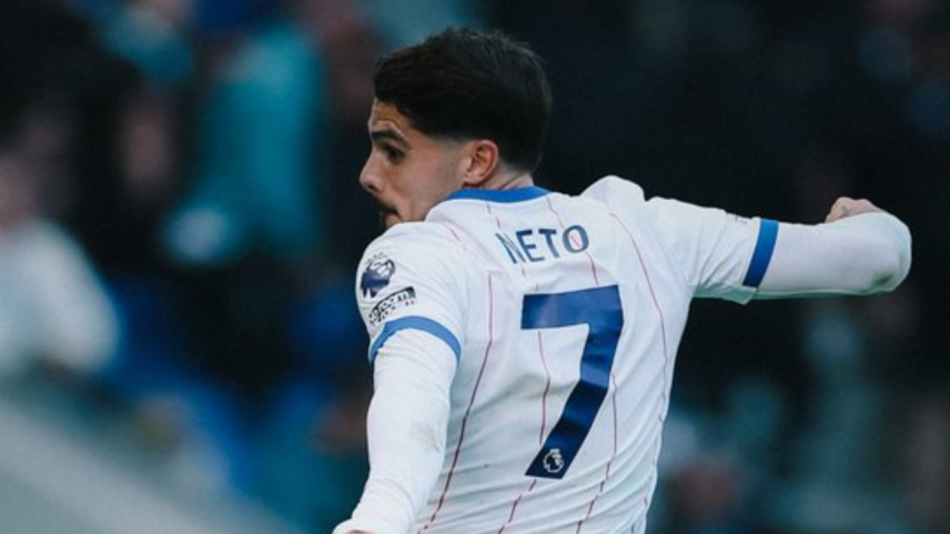 Pedro Neto marca duas vezes, e Chelsea derruba invencibilidade do Everton