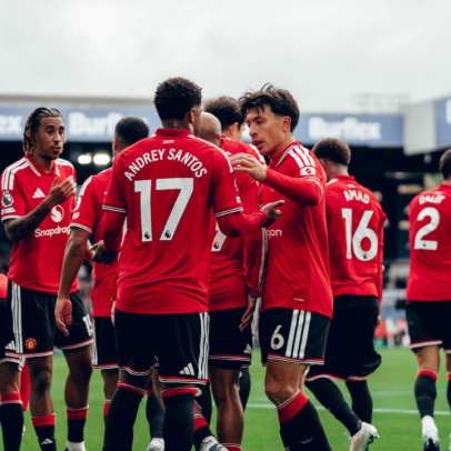 Manchester United empata com Leeds e amplia sequência sem vencer
