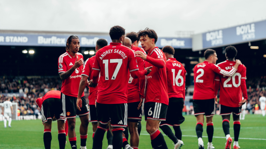 Manchester United empata com Leeds e amplia sequência sem vencer