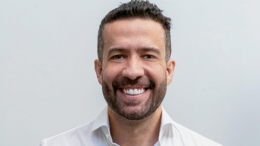 André Janones é internado na UTI com arritmia cardíaca