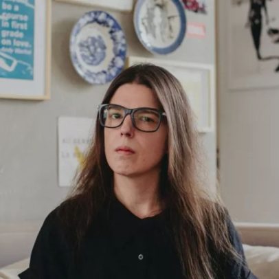 Morre Camila Kfouri, filha do jornalista Juca Kfouri, aos 48 anos