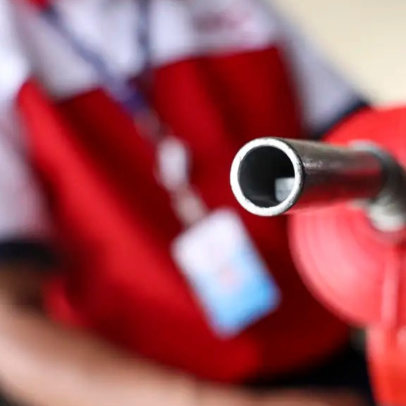 Governo prorroga subvenção de R$ 2,12 por litro do diesel por 30 dias