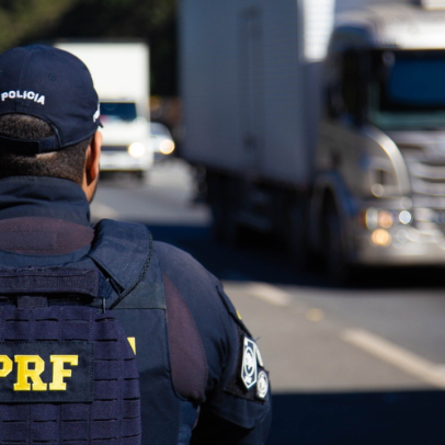 Acidente com van transportando pacientes deixa seis mortos na Paraíba