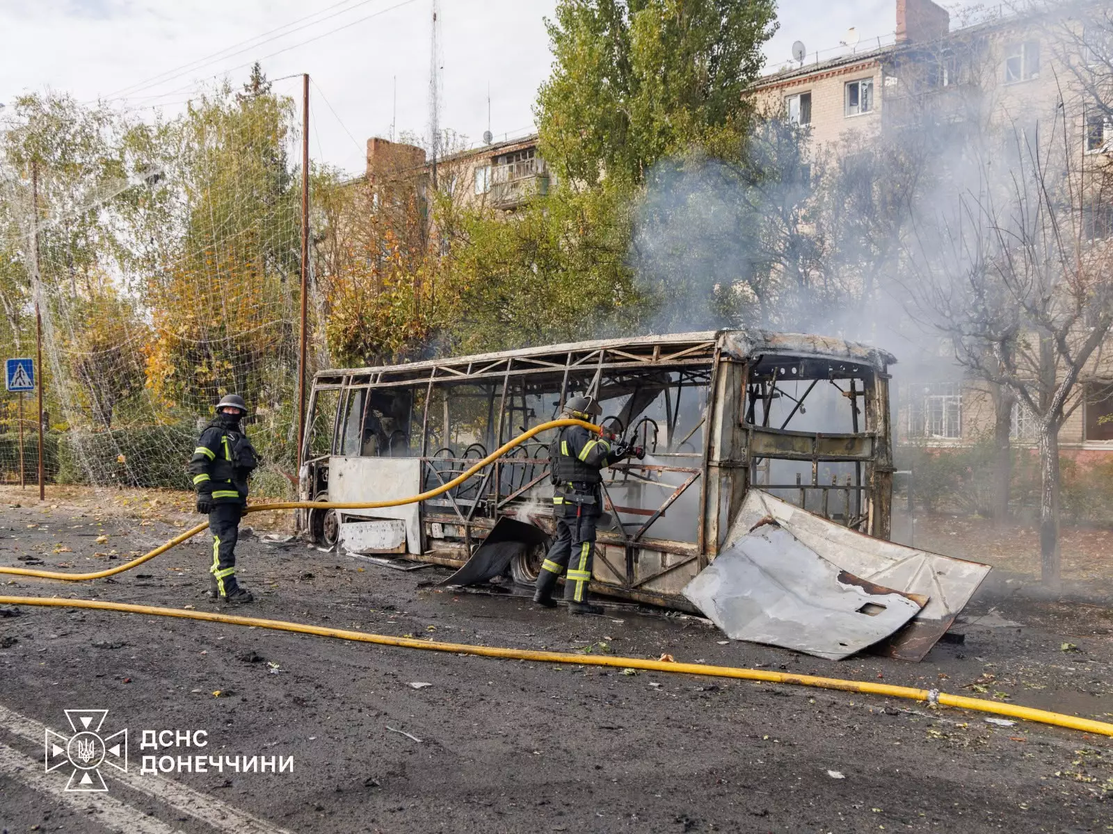 Bombardeio russo atinge ônibus e deixa 33 mortos na Ucrânia