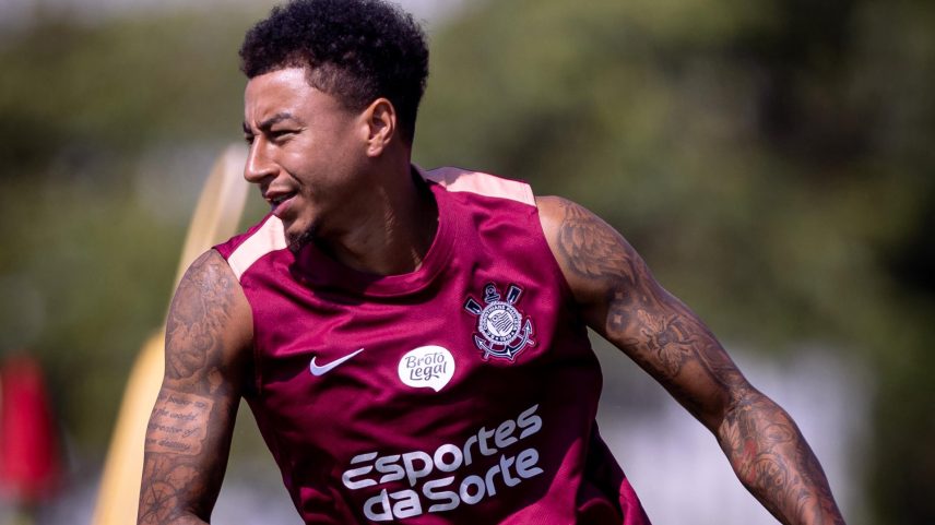 Lingard fratura duas costelas e vira dúvida no Corinthians