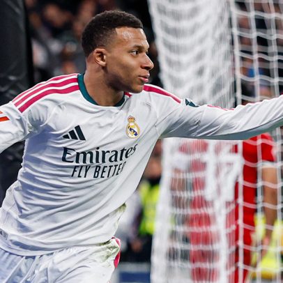 Real Madrid goleia Sevilla com dois gols de Mbappé