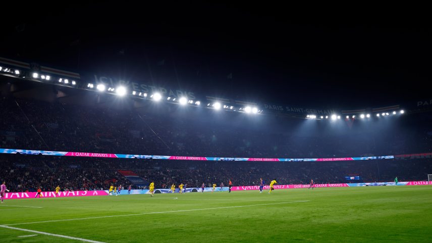 Polícia de Paris força adiamento de PSG x Lyon para segunda-feira