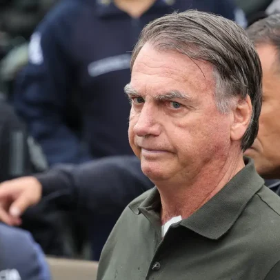 PGR dá parecer favorável para visitas de Flávio ao pai; decisão cabe a Moraes