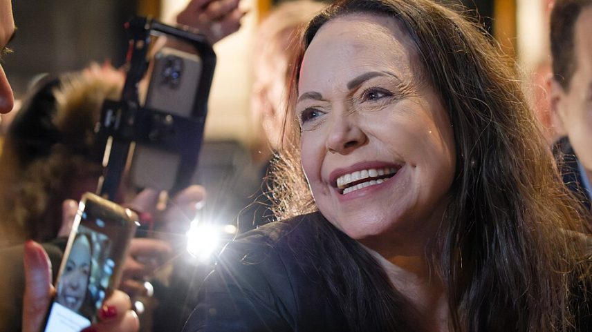 Líder da oposição María Corina Machado retorna à Venezuela