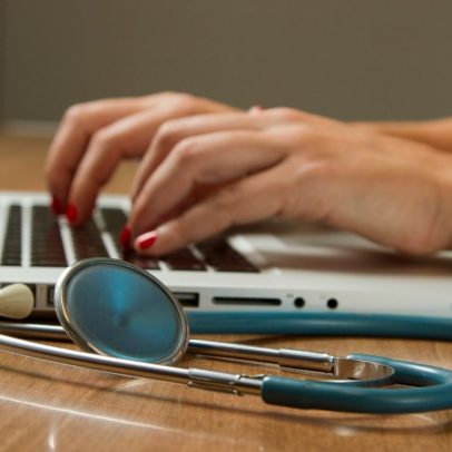 Senado aprova MP que torna Enamed obrigatório para exercer medicina