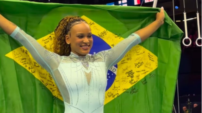 Rebeca Andrade é tricampeã no Mundial de ginástica na Holanda