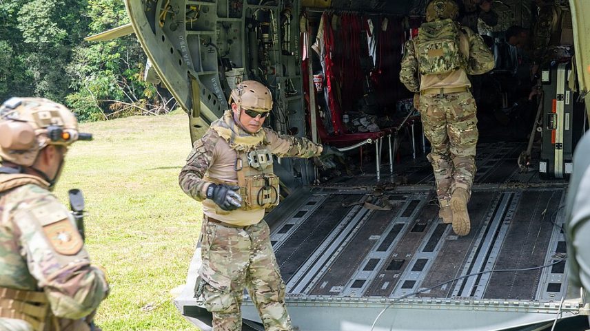 Estados Unidos enviam centenas de soldados à América Latina, diz revista