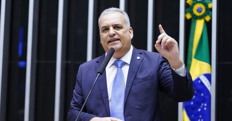 Gilmar arquiva pedido de investigação contra vice de Flávio Bolsonaro