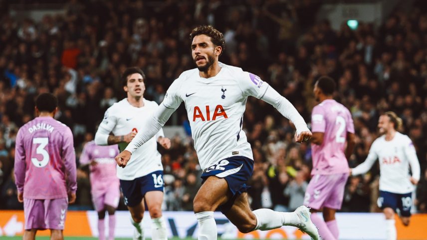 Tottenham bate o Coventry e vence pela primeira vez na Premier League