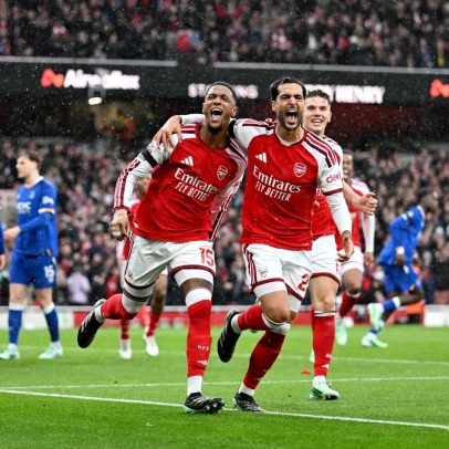 Konsa e Gabriel marcam, e Arsenal bate o Everton para colar no City