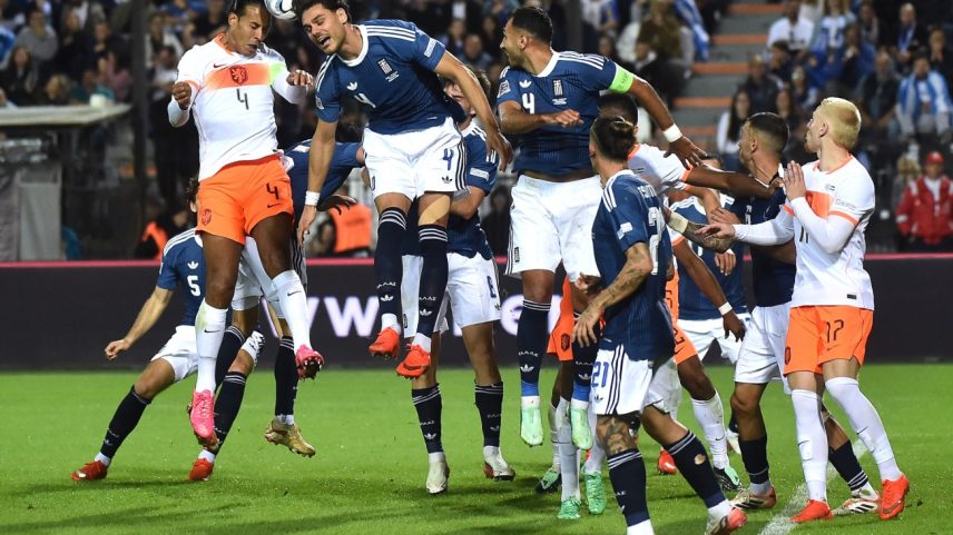 Van Dijk e Reijnders salvam a Holanda em Salônica, mas Grécia segue na liderança