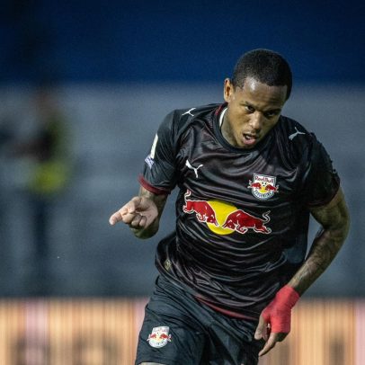 Wallace Yan marca duas vezes e Bragantino vence a Chapecoense