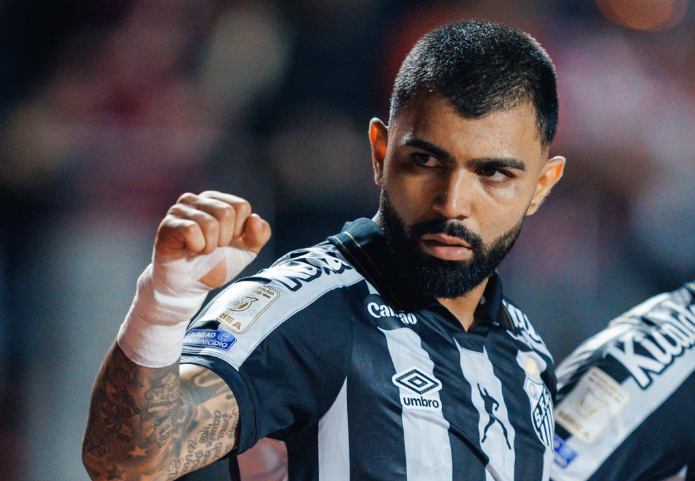 Gabigol faz dois, e Santos vence o São Paulo no MorumBIS após quase seis anos