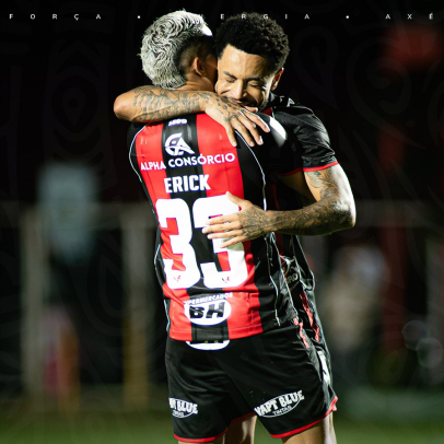Erick e Matheuzinho marcam duas vezes cada, e Vitória goleia a Chape