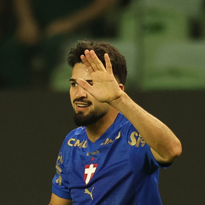 Flaco López marca aos seis minutos, e Palmeiras fica a um ponto do Flamengo