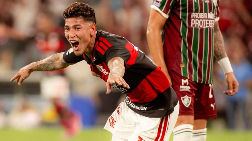 Carrascal decide o Fla-Flu, e Flamengo chega aos 64 pontos na liderança