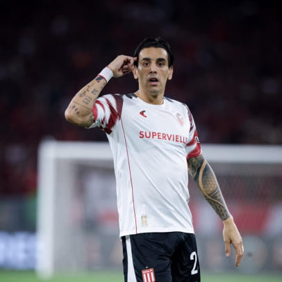 Muslera pega três pênaltis e Estudiantes elimina o Flamengo no Maracanã