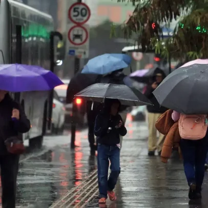 Domingo de eleição terá chuva e alerta de tempestades no Brasil