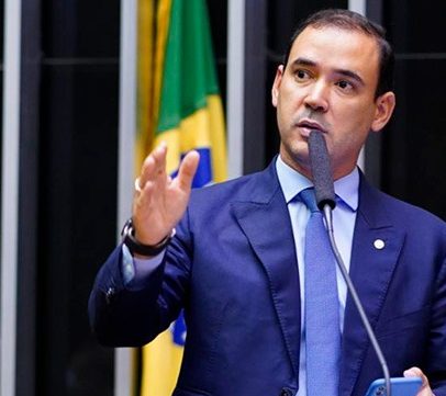Vicentinho Júnior é eleito governador do Tocantins no segundo turno