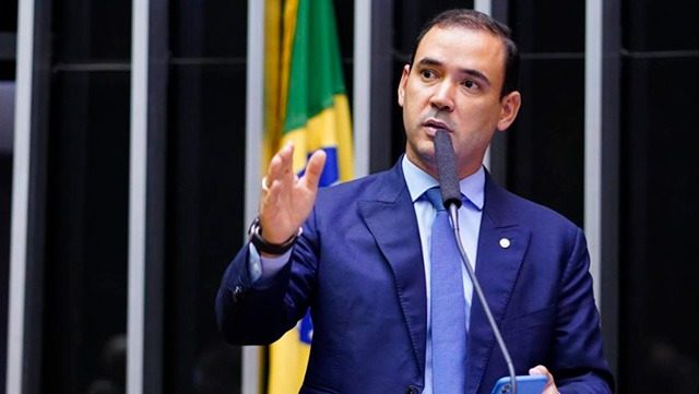 Vicentinho Júnior é eleito governador do Tocantins no 2º turno